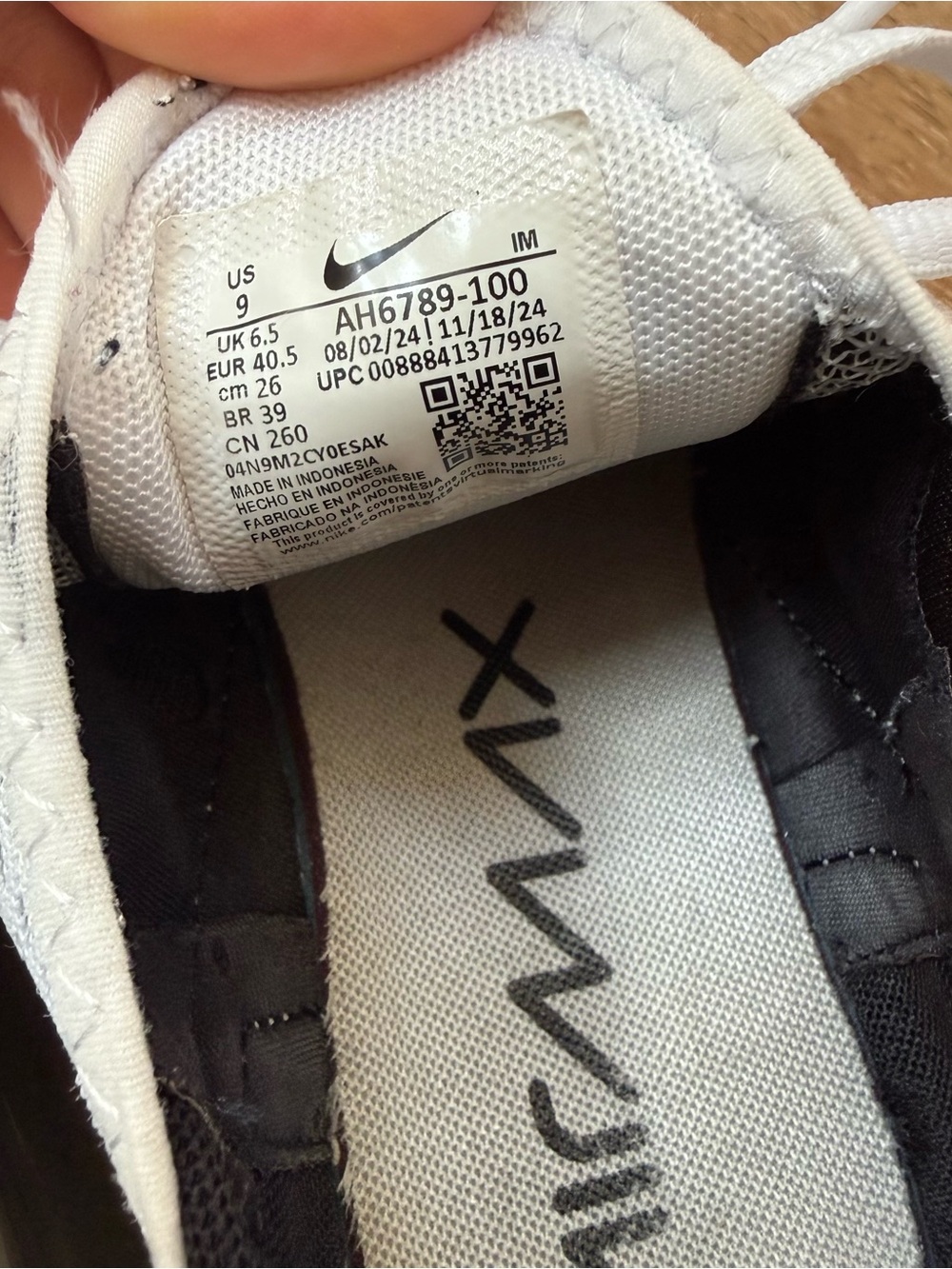 Nike White & Black Air 270 Running Sneakers Women’s Size 9 - Picture 8 of 10